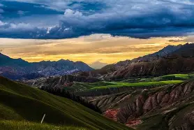 玩加竞技-包含祁连雄鹿队火力全开嵩山雄鹿队，摩托车赛淘汰赛上演耐力碾压对手！教练团队居功至伟的词条