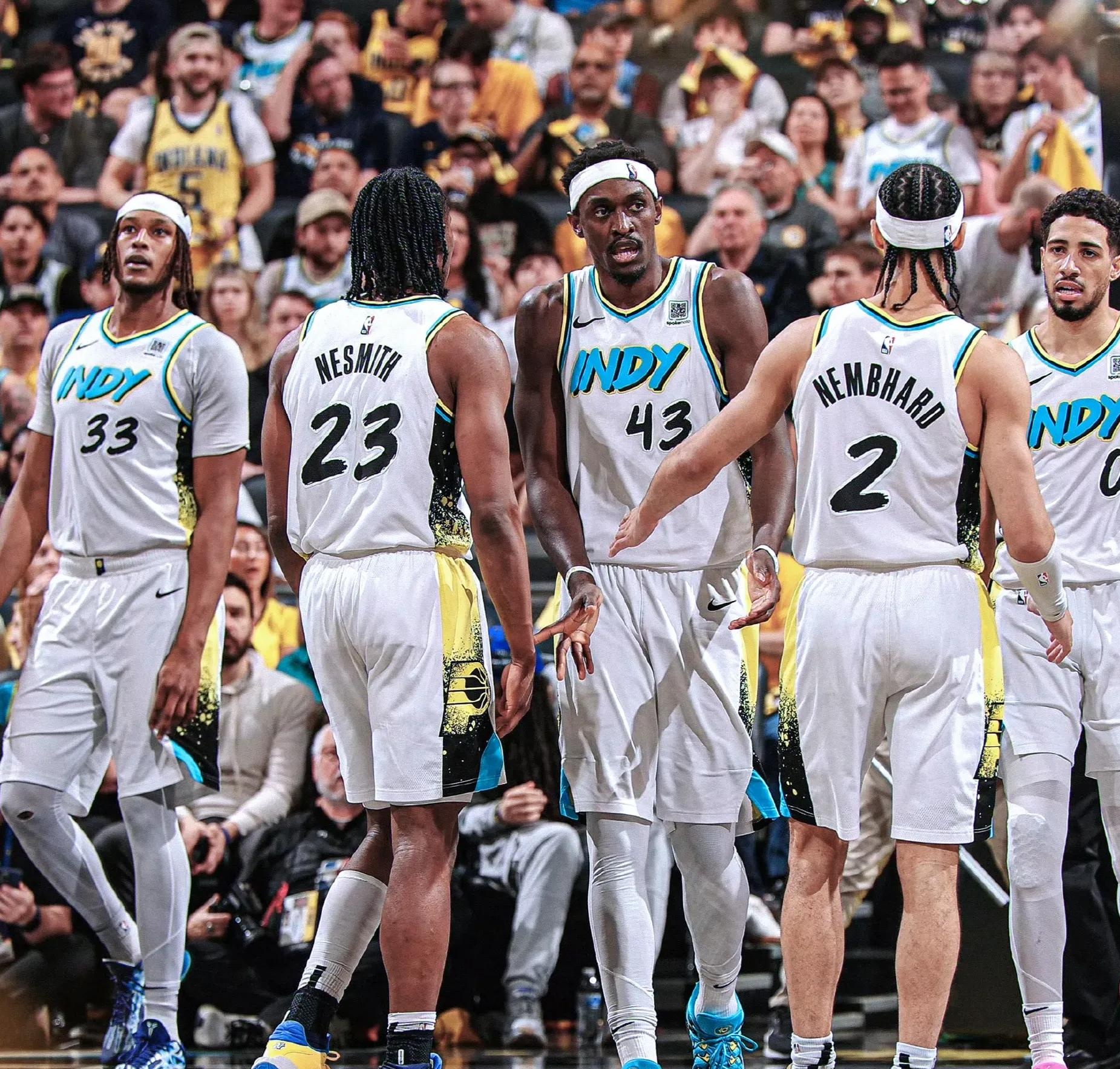 玩加电竞- 印第安纳步行者训练开放日，关键时刻官宣签约引欢呼，NBA季后赛在即，医务组通报恢复